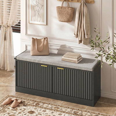 Banc de rangement de 39 po de largeur avec coussin de siège rembourré, banc à chaussures spacieux avec 2 portes et tablette réglable pour les entrées, les chambres et les salons