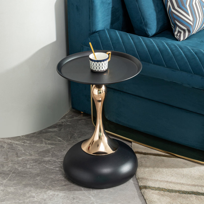 Table d'appoint pour petit espace - table basse de salon noire, bout rond avec décoration dorée, élégante et fonctionnelle, facile à assembler, bout de bureau polyvalent, pratique