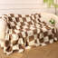 Jeté brun clair en damier pour canapé, lit et chambre AC.-125026859