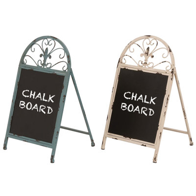 Ensemble de 2 tableaux noirs sur pied