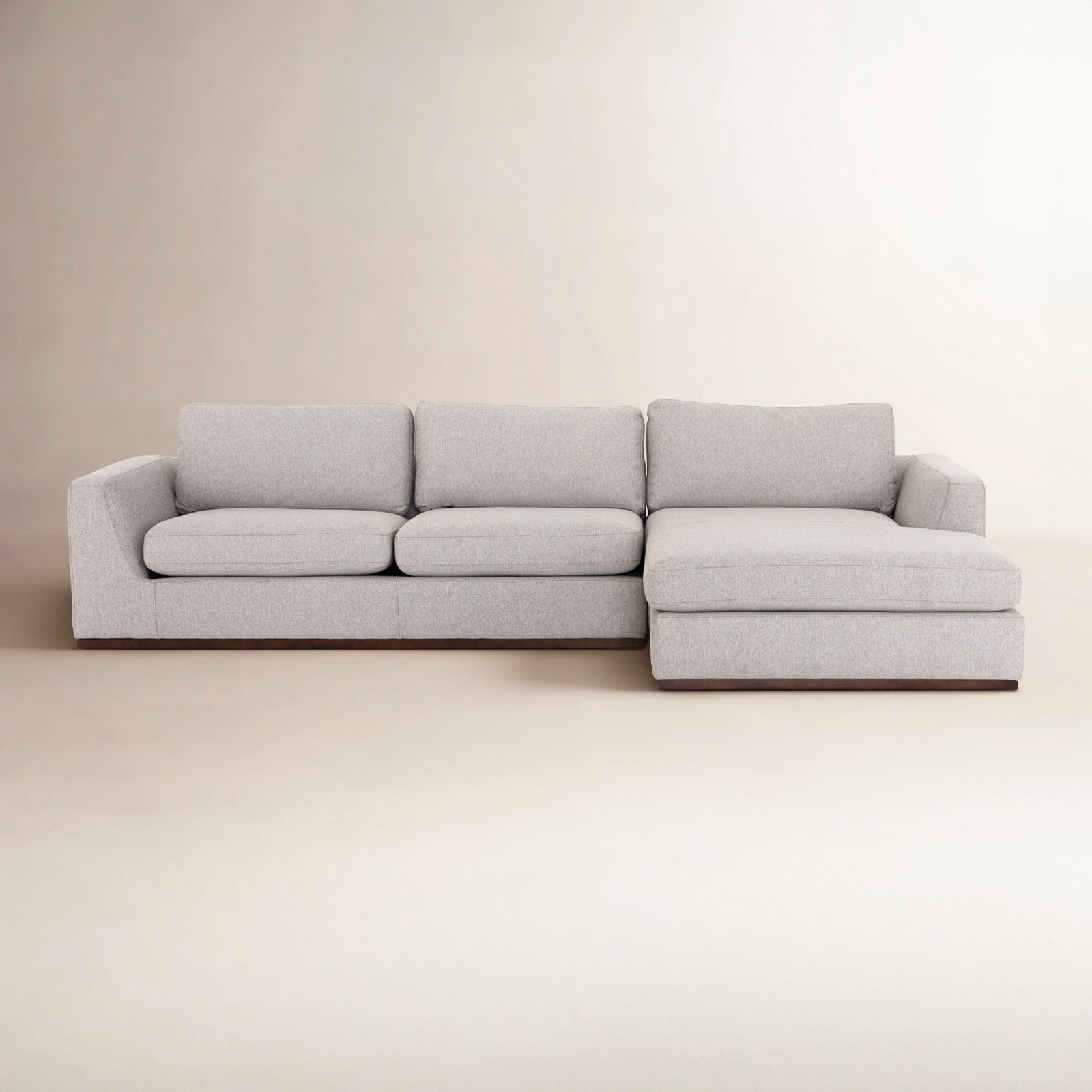Right Hand Facing, Aldred Silver/Polyester Blend