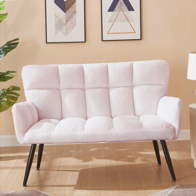 Fauteuil capitonné large 52,56 po Machella