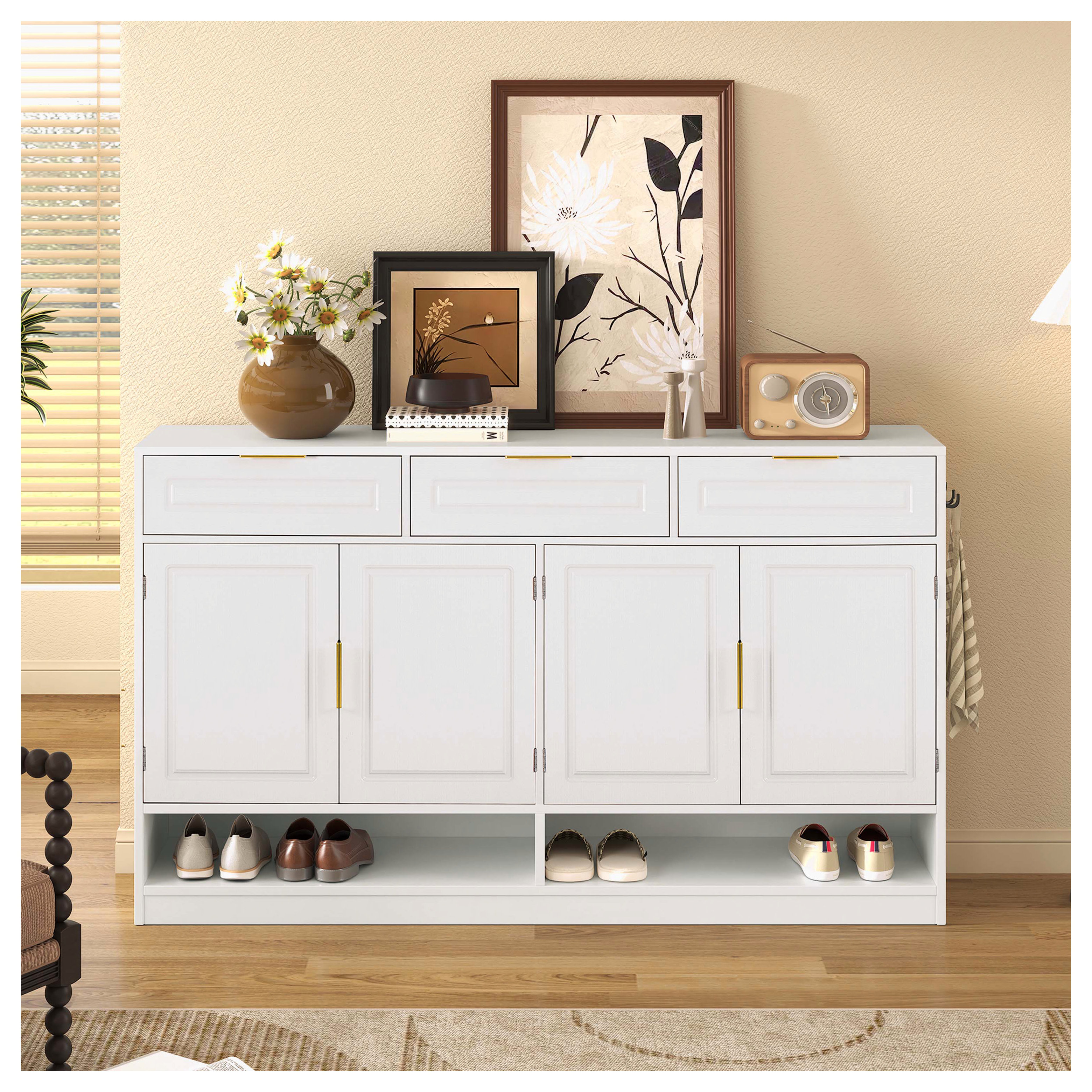 Wayfair Buffets Mercer41 Buffet à 3 tiroirs et 4 portes Farmhouse - Wayfair Canada