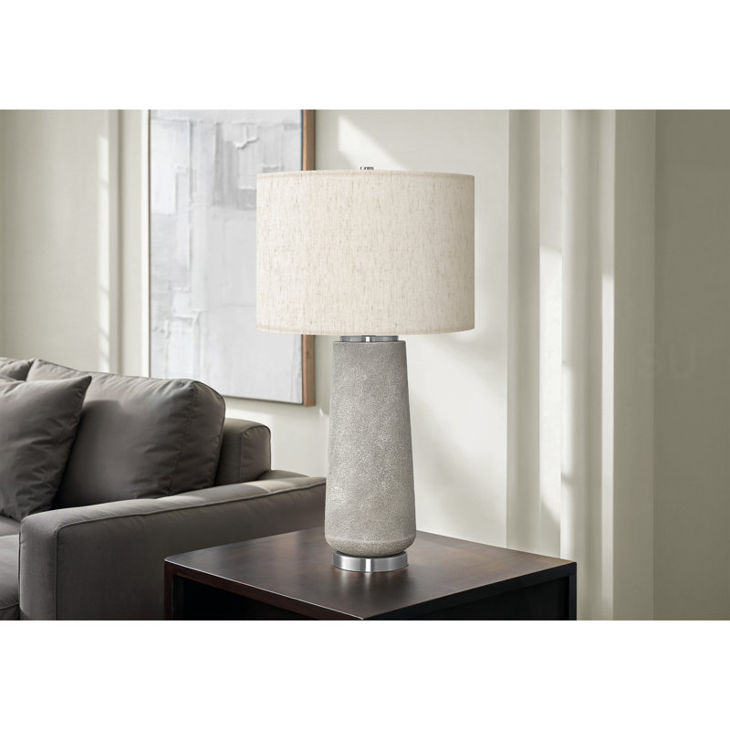 Lighting, H 29 po, lampe de table, résine grise, abat-jour ivoire / crème, moderne