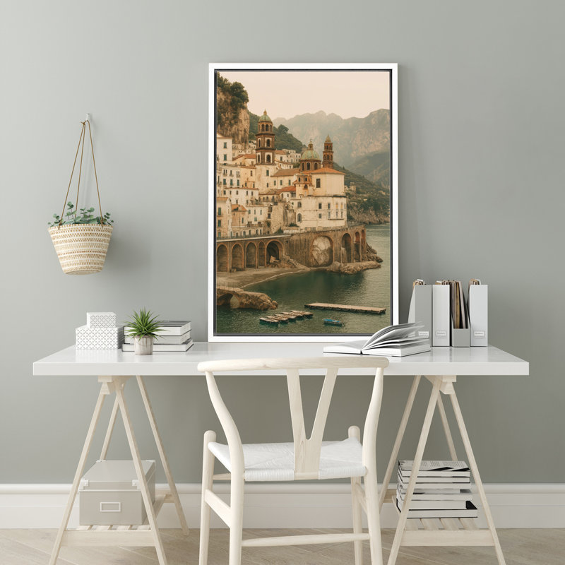 «Coastal Italian Cliffside Town with Arched Bridge and Calm Sea», reproduction d'art sur toile encadrée, Cadre flottant noir