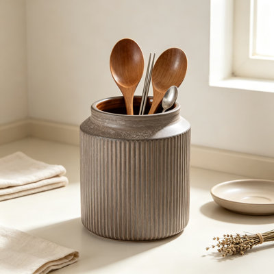 Pot à ustensiles en céramique pour comptoir, pot rustique style ferme vintage avec motif rayé peint à la main, organisateur de rangement décoratif pour spatules, cuillères et fouets