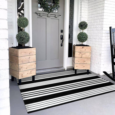Black & White Outdoor Rug 3X5 Ft Cotton Hand-Woven Striped Porch Rugs Machine Washable Entry Rug Indoor Outdoor Area Rug Front Door Rug Floor Mat For Farmhouse/Living Room/Home Entrance