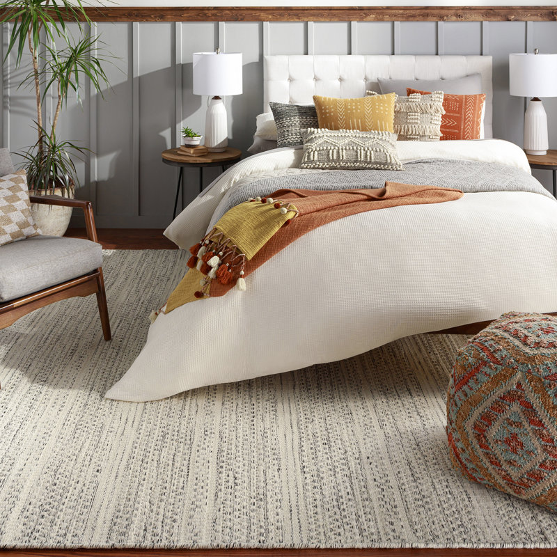 Moroccan Wool Hand Woven Area Rug, Cream/Black, Rectangle 152 x 228 cm