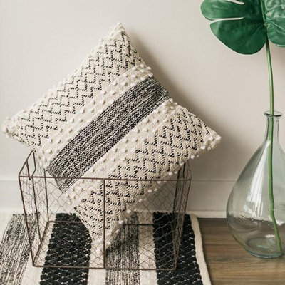 Coussin tissé 20 po x 20 po
