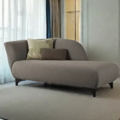 Chaise longue de loisirs minimaliste et créative