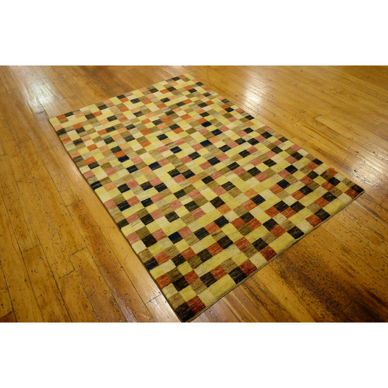 Tapis de surface en laine 4 pi x 5 pi 10 po one-of-kind noué la crème Nash