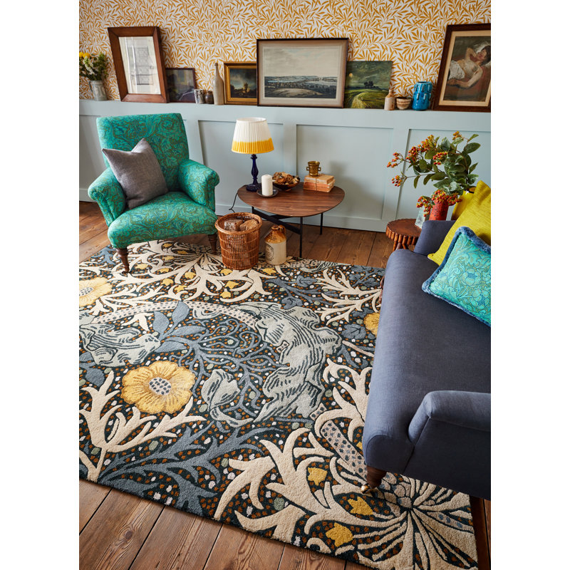 Morris Hand Tufted Wool Floral Area Rug in Blue, Rectangle 5'7" x 7'10"