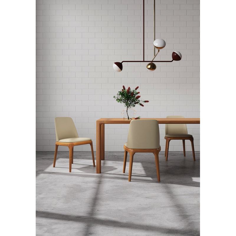 Chaise en cuir Courgan