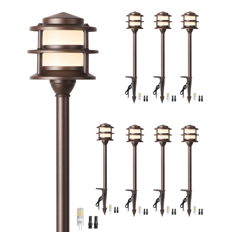 Ensemble de 8 lampes de jardin à 3 niveaux en forme de pagode, basse tension, avec ampoules, en aluminium ORB et abat-jour en verre dépoli. Idéales pour la cour et le jardin.