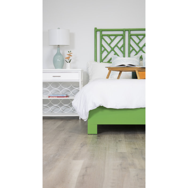 Chippendale Standard Bed, King, Bright Green