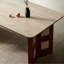 Ensemble de table de salle à manger en bois fritté-107393367