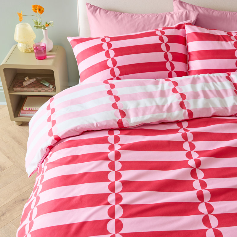 Lottie Polyester Abstract Duvet Cover Set with Pillowcases Included, Red/Pink/White
