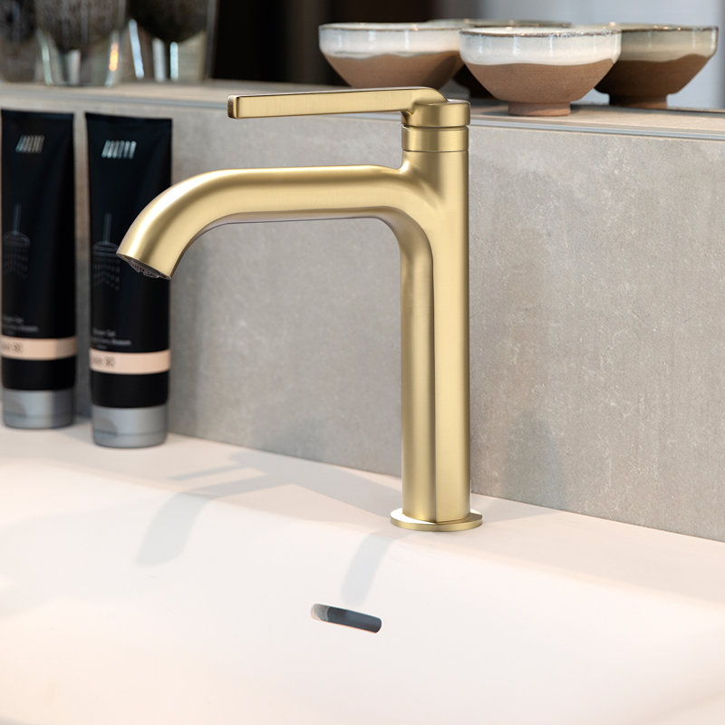9.04" Solid Brass Single Hole Single Handle Bathroom Sink Faucet With Drain Assembly, Brushed Gold