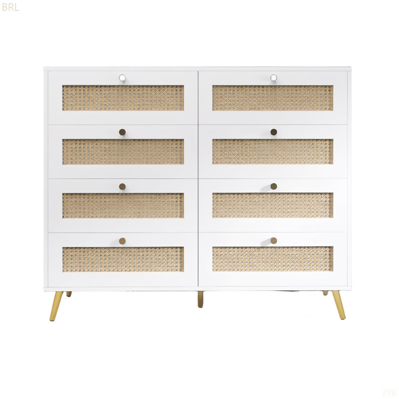 Commode 8 tiroirs blanche avec pieds en rotin et poignées dorées