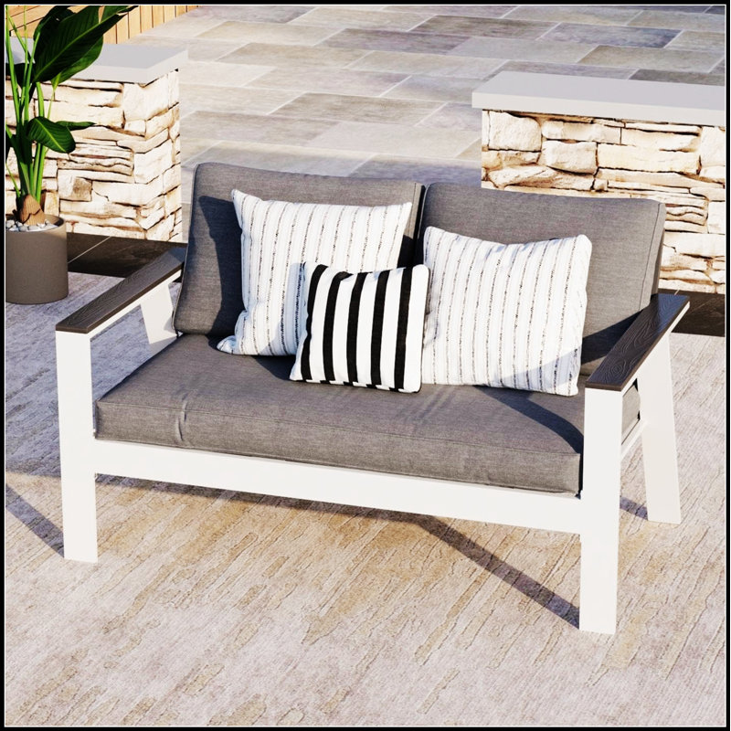 Causeuse de patio durable en aluminium toutes saisons avec accoudoirs en bois et dossier incliné pour un confort extérieur