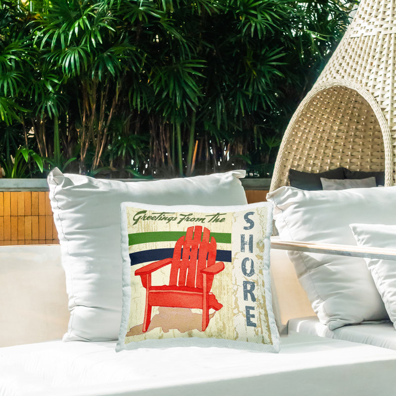 Coussin décoratif d'extérieur «Greetings From Shore» par Andrea Tachiera