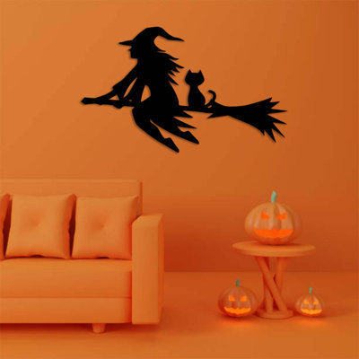 Art mural en métal sorcière volante - fantaisie d'Halloween - silhouette de balai de sorcière - suspension de style gothique - sculpture industrielle moderne en métal - décoration saisonnière - pièce d'art audacieuse et audacieuse