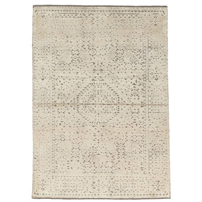 Bahri Taupe Sample