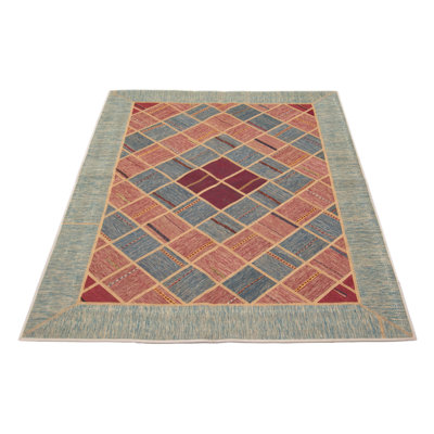 Tapisserie rouge Yama Patchwork 5 pi 7 po x 7 pi 10 po