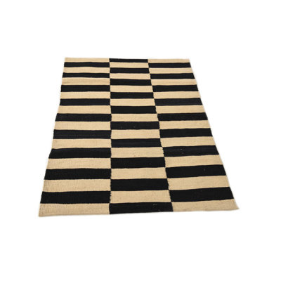 Tapis noir et blanc Ohlson