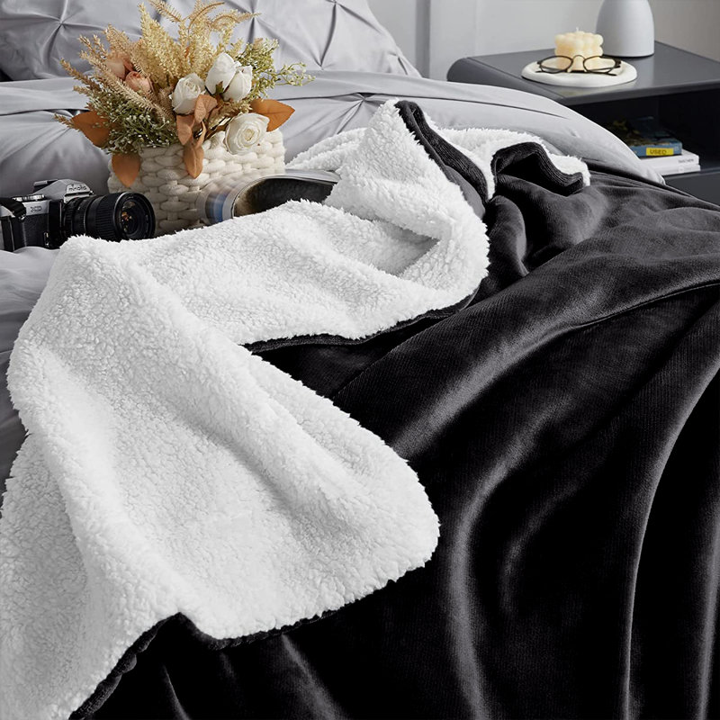 Formaran Sherpa Fleece Fur Thick Reversible Blanket Throw, Black, W230 x L270cm