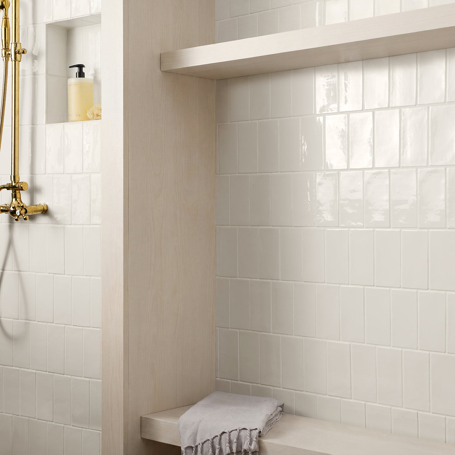 Bond Tile Barcelona 3x6 Blanco Polished Ceramic Subway Wall Tile (5.38 Sq. Ft. / Case), Vanilla