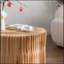 Table basse cylindrique de 31,5 pouces à la mode rétro avec relief à texture verticale, parfaite pour le salon, le bureau et la salle à manger