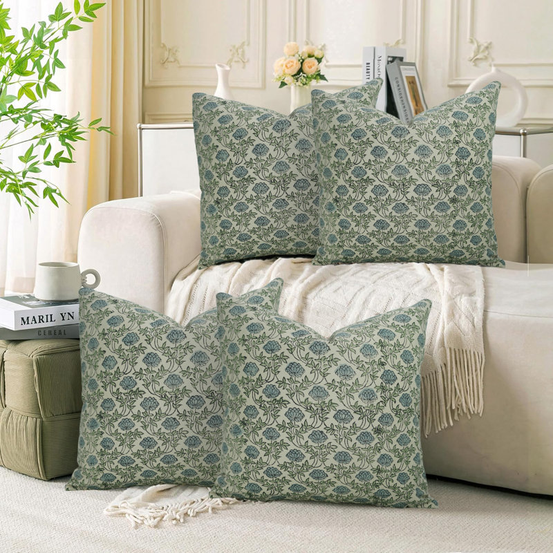 Taie d'oreiller décorative faite à la main à motif de blocs Fab Fabine, satin de coton, Square, 20"H x 20"W, Blue Floral 1