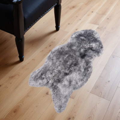 Tapis gris antidérapant en peau de mouton 2 pi x 3 pi 2 po