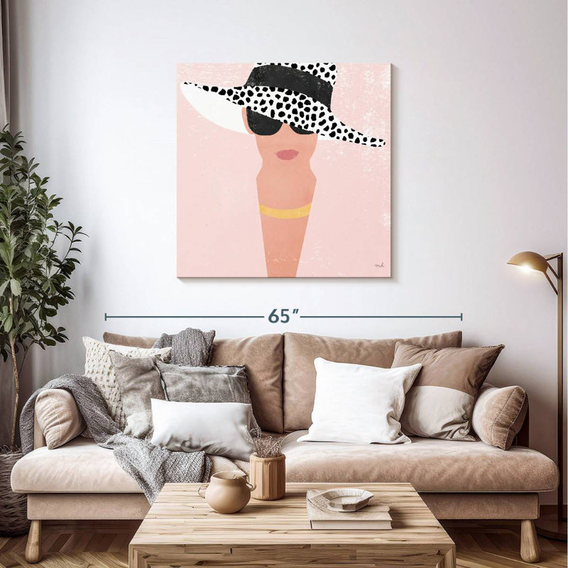 Leisha Fashion Forward Blush, 39" H x 39" W