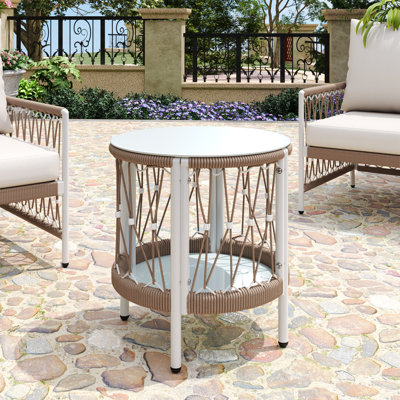 Table d'appoint en corde tissée avec plateau en verre et tablette en verre Finnerty