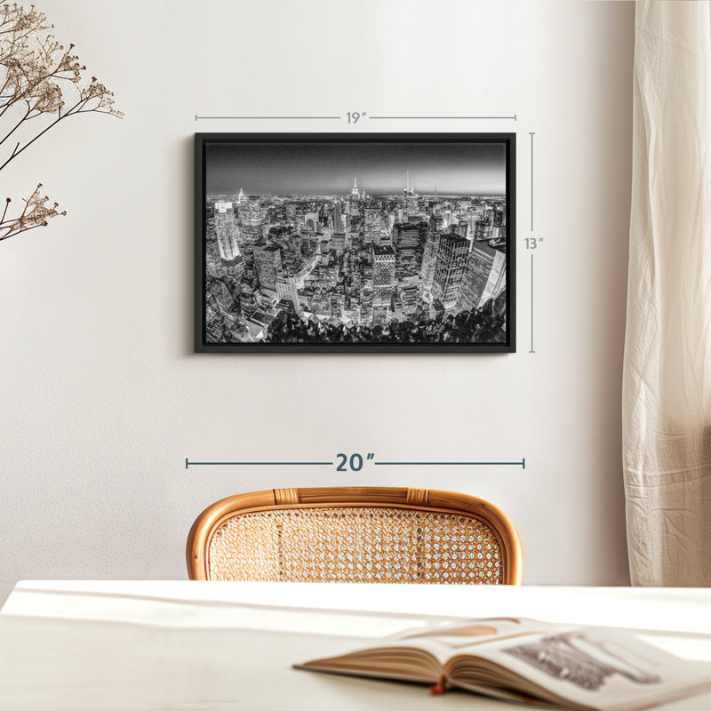 "Manhattan en art mural monochrome", H 13 po x l 19 po