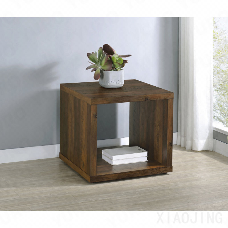 Table de bout carrée en bois d'ingénierie foncé pin foncé, Brown, 23" H x 23.5" L x 23.5" W