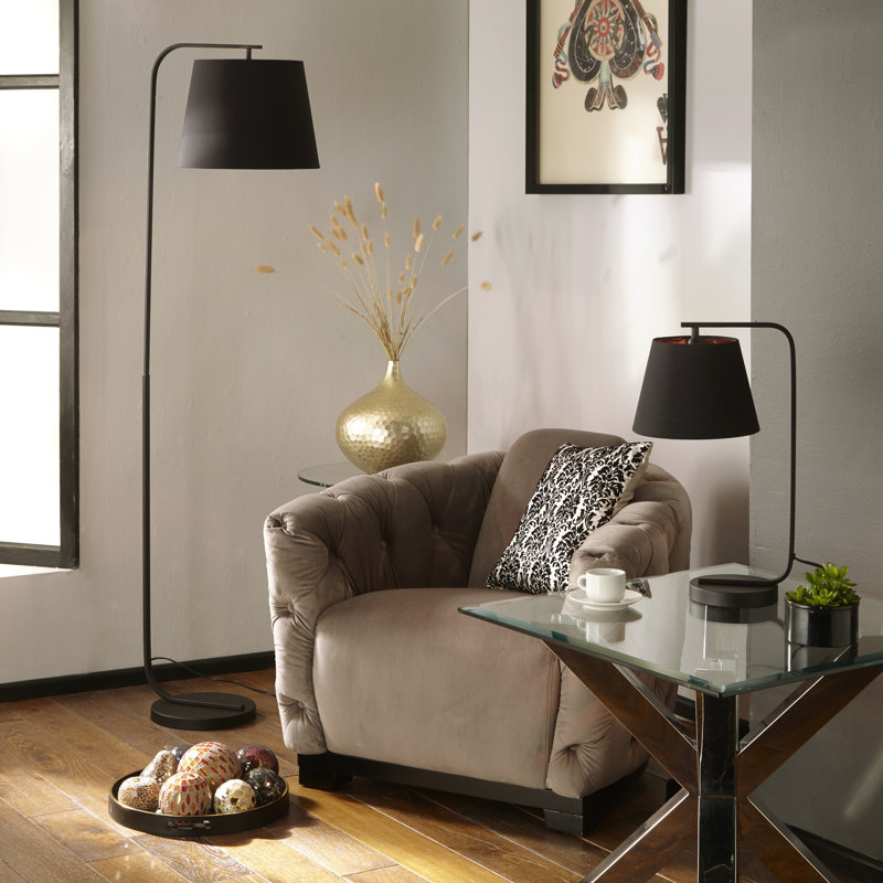 Hakana Metal Table Lamp