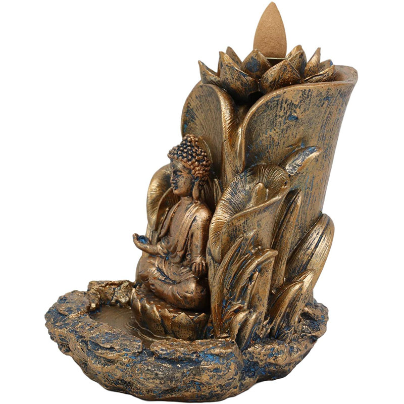 Méditant bouddha gautama amitabha assis sur un figurine lotus Pennwyn