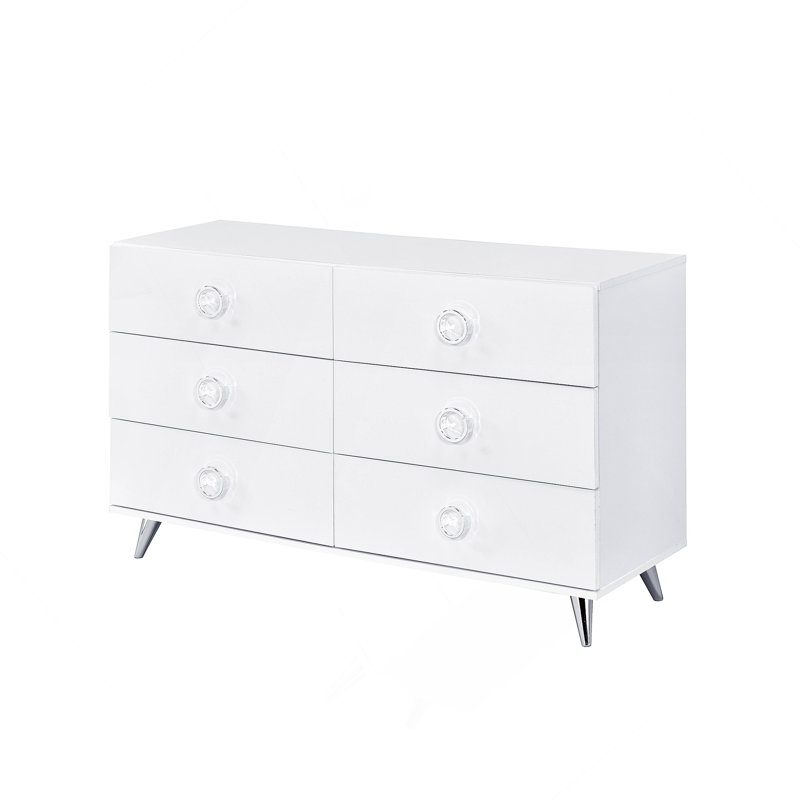 Commode en bois massif