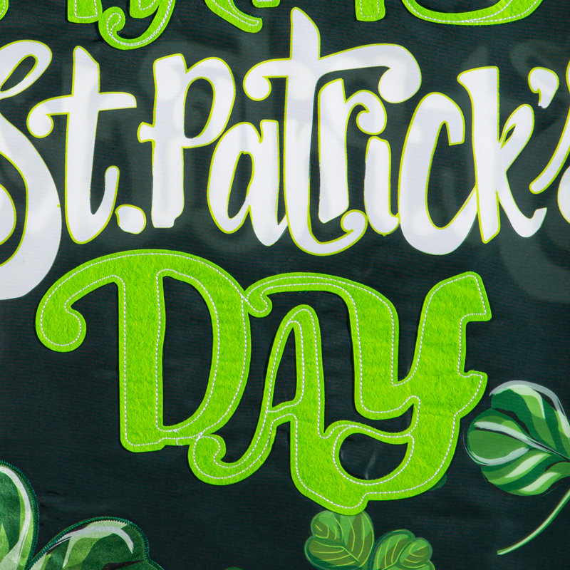 Drapeau de la maison des trèfles Happy St. Patrick's Day