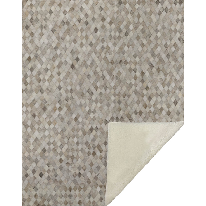 Couverture en sherpa grise One Pixie Street 50 po x 70 po, grise