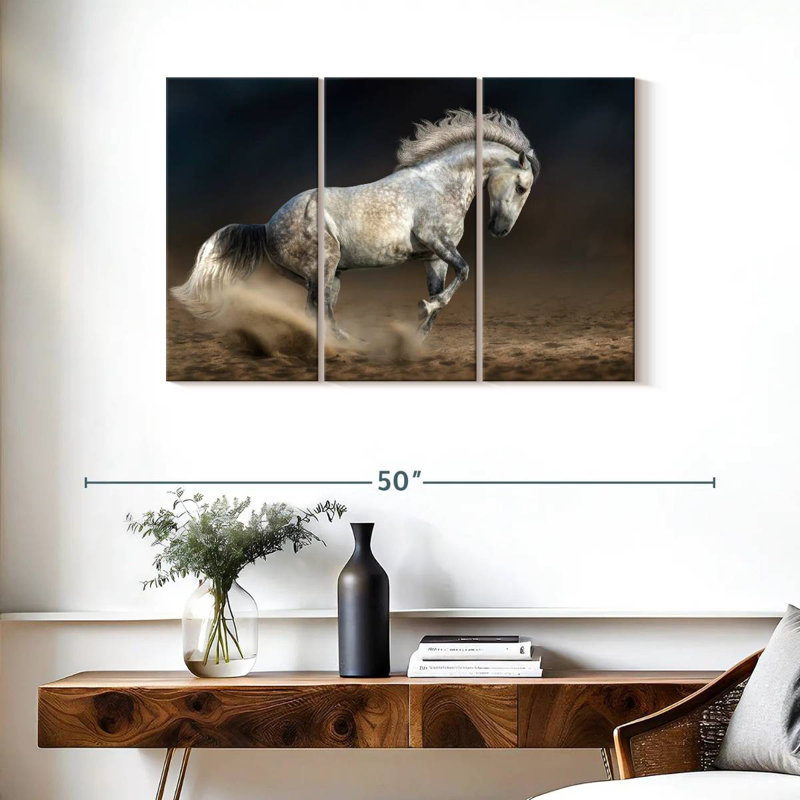 Cheval andalou en mouvement, H 24 po x l 38 po