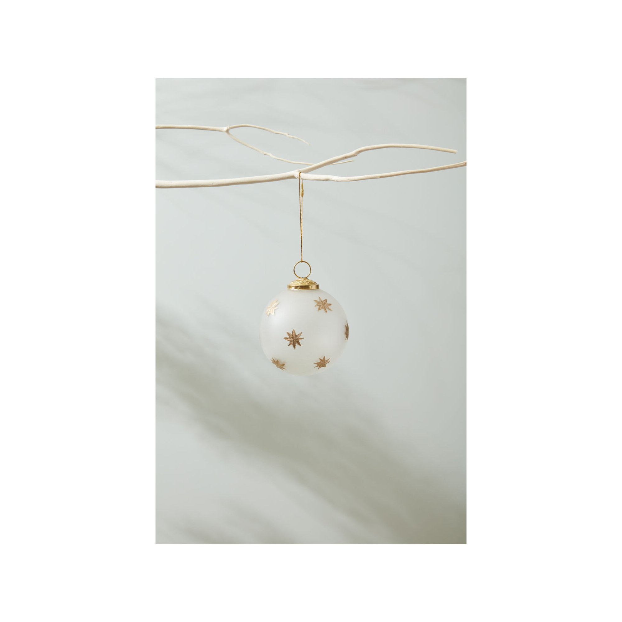 Stari North Star Ball Ornament, 4" H x 4" W x 4" D