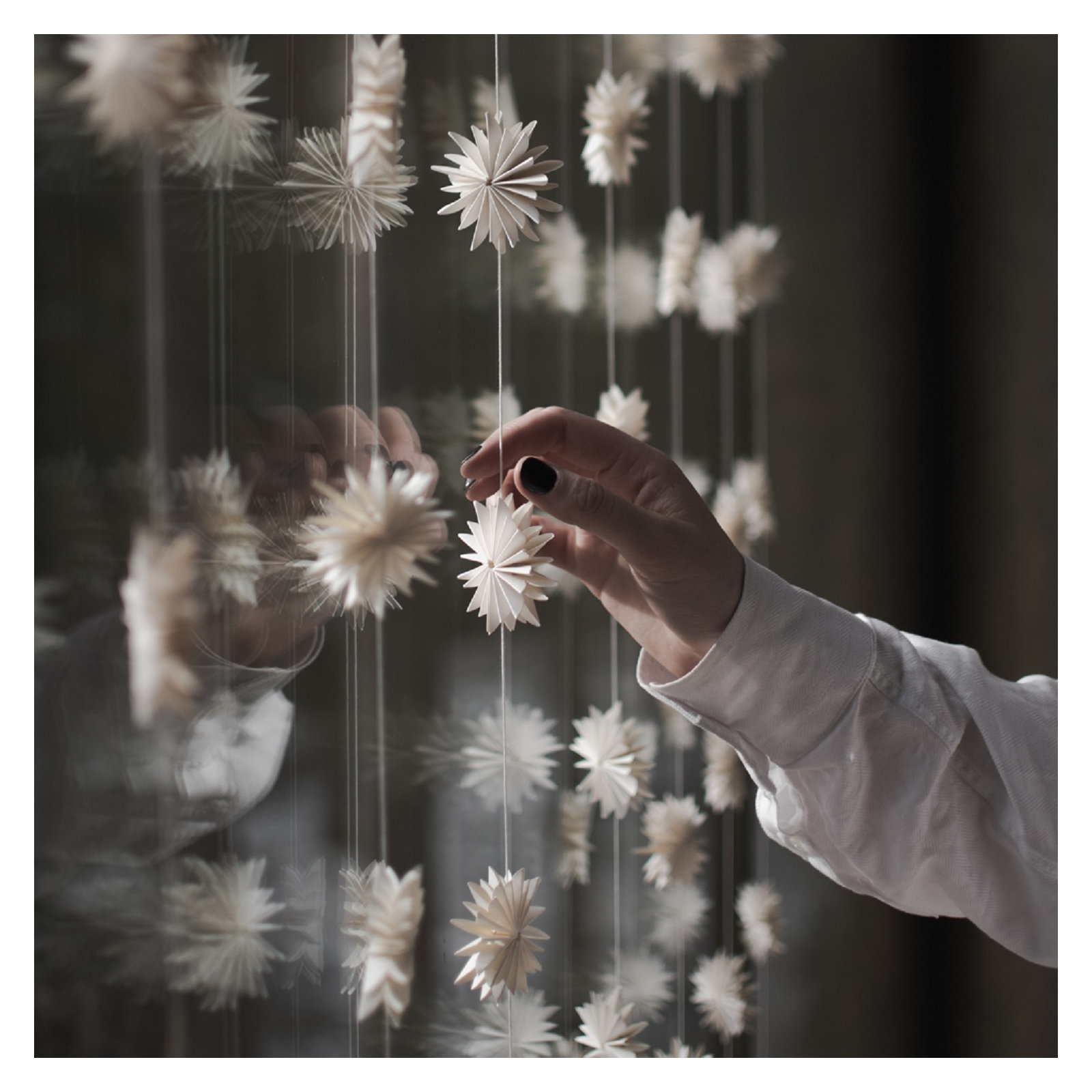 118.11'' in. Garland