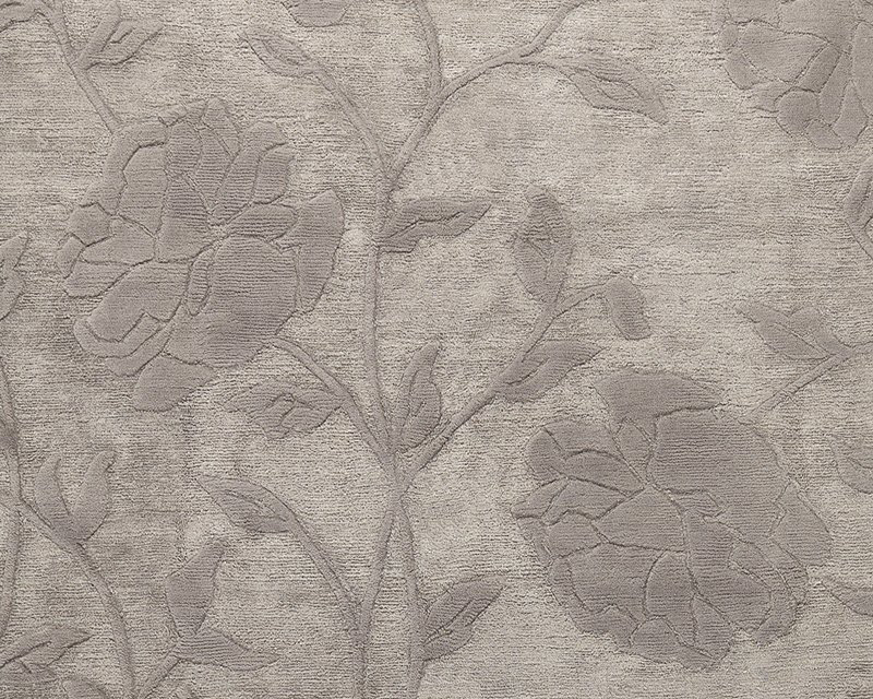 Peony Floral Area Rug in Silver/Gray, Rectangle 2' x 3'
