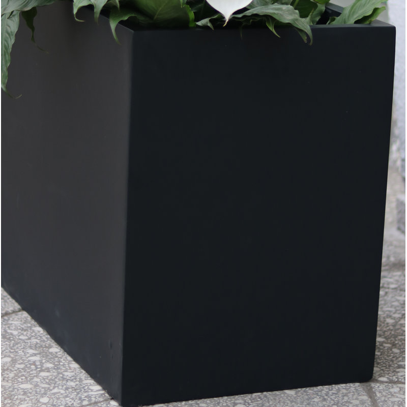 Bac à fleurs en fibre de verre Connoisseur, Noir, H 30 po x l 60 po x P 23 po