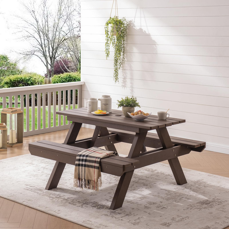 Table de pique-nique avec bancs