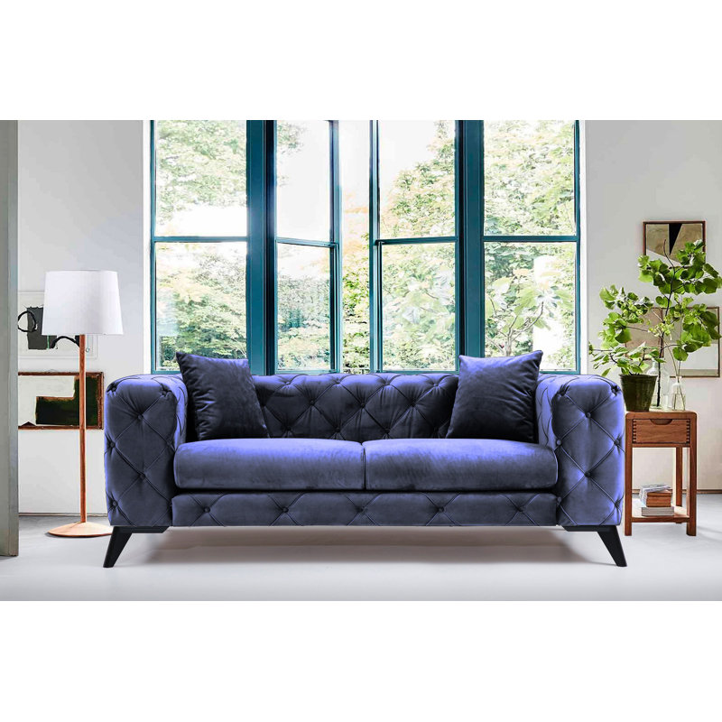 Canapé moderne 2 places, bleu marine, 77,6 po x 27,6 po x 35,4 po | Structure en bois de hêtre et en carton, tissu 100% polyester | Comprend 2 coussins amovibles, des pieds en métal chromé et un coussin portatif | Élégant et confortable pour le salon
